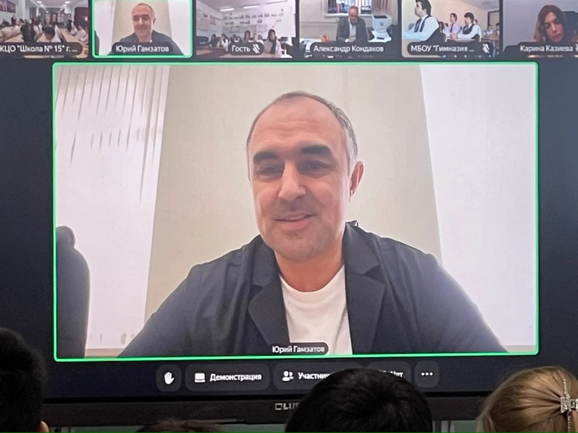 Квантовое будущее в школах Каспийска: Новый этап «Урока цифры»